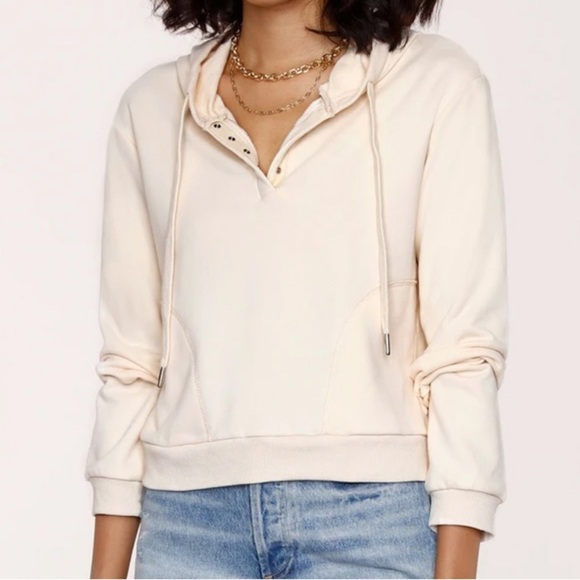 Heartloom Tops - Heartloom‎ Crop Hoodie Sweater
(Listing#20)